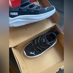 Kids puma shoes size 8c